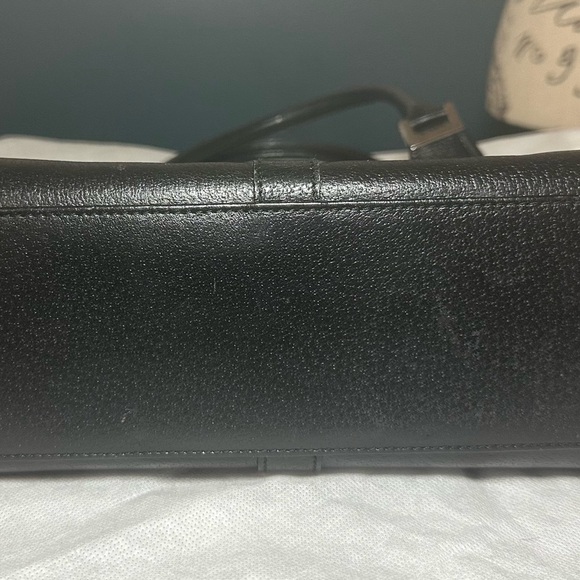 Vintage Gucci Piston Lock Shoulder Bag - Picture 9 of 15